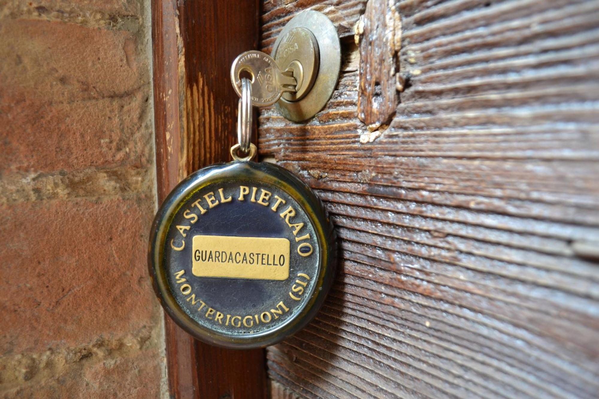 Castel Pietraio Βίλα Monteriggioni Δωμάτιο φωτογραφία